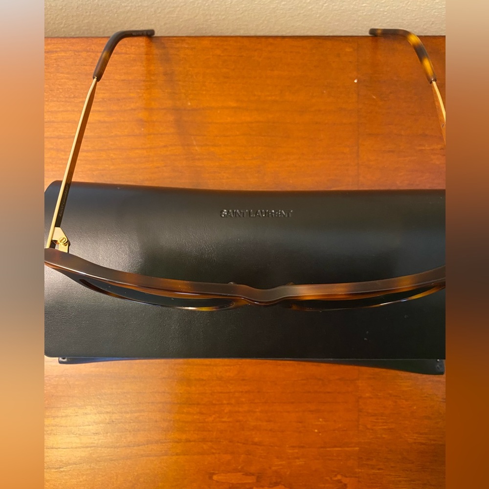 *SOLD* NWT SAINT LAURENT• Cat eye SL 510 sunglasses - Picture 3 of 12